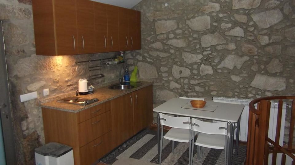 Apartment, 1 Bedroom | Private kitchenette