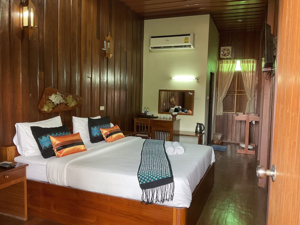Standard Double Room | Desk, free WiFi