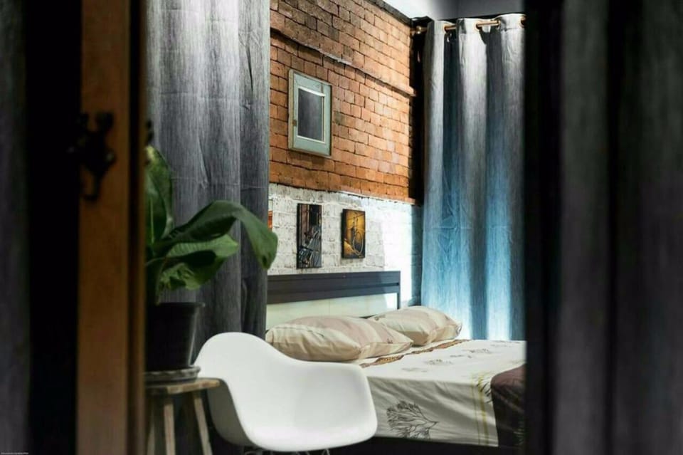 Double Room with Shower | Free WiFi, bed sheets