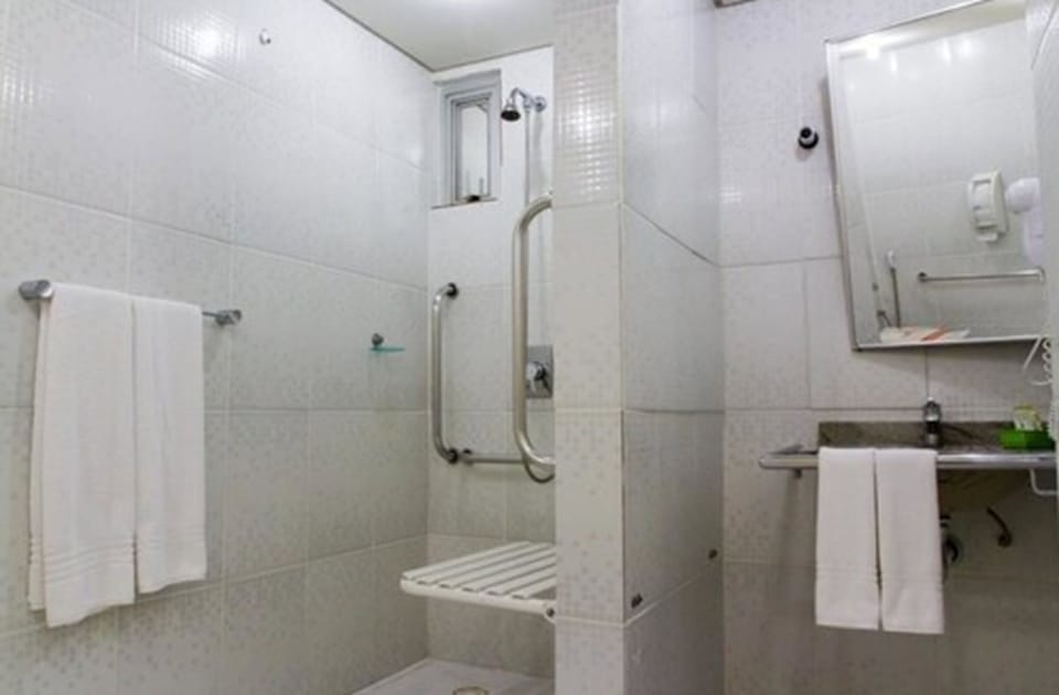 Deluxe Double Room, 1 Queen Bed, City View | Bathroom | Shower, hair dryer, towels