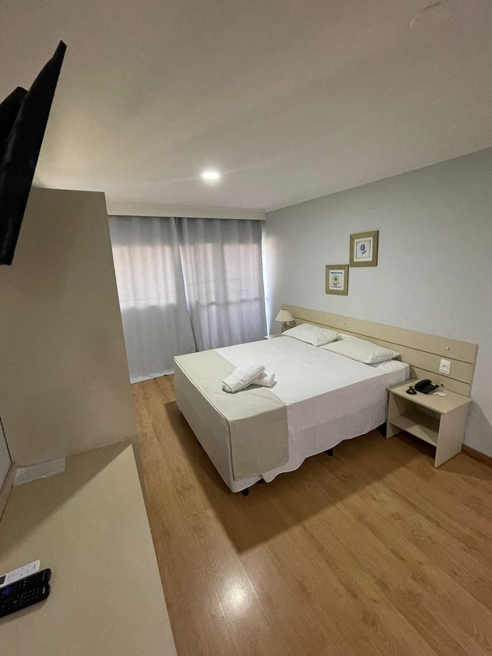 Superior Double Room, 1 Queen Bed, City View | Bathroom | Shower, hair dryer, towels