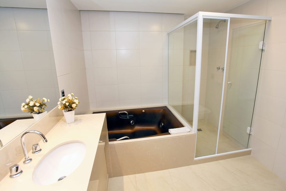Bathroom shower