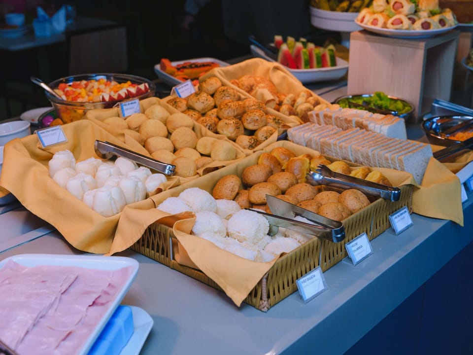 Daily buffet breakfast for a fee