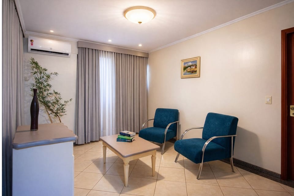 Executive Studio Suite | Living area
