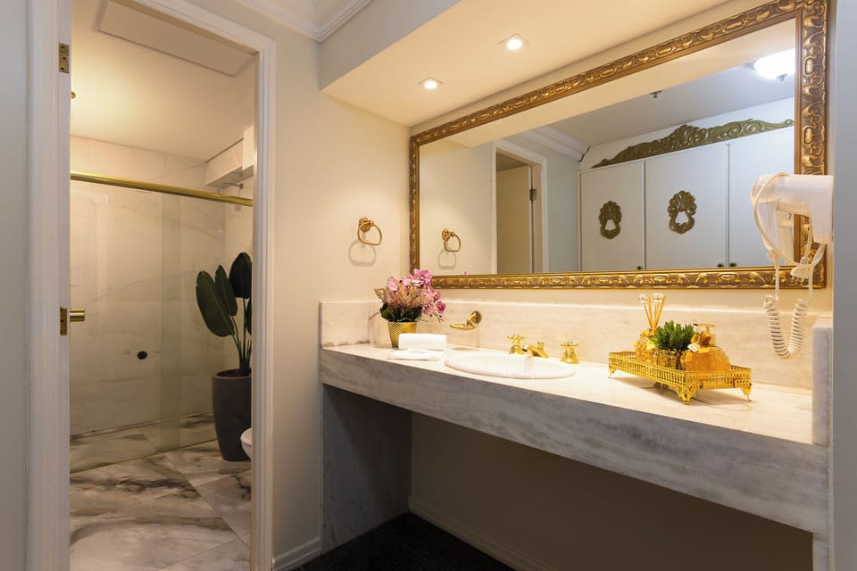 Presidential Double Room | Bathroom | Towels