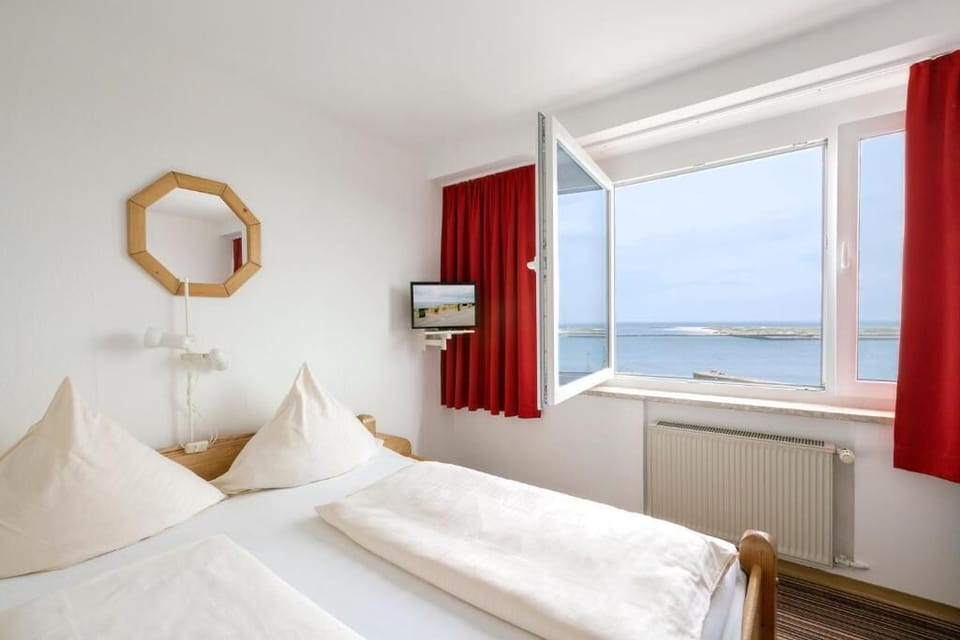 Minibar, desk, free WiFi, bed sheets