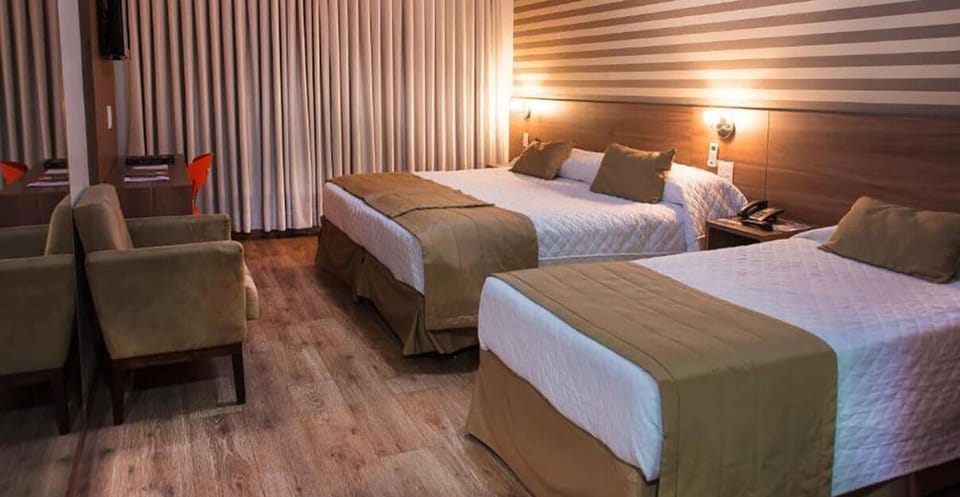 Suite | Hypo-allergenic bedding, minibar, in-room safe, desk