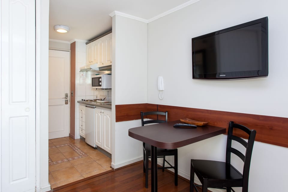 Standard Studio | Private kitchenette | Fridge, microwave, coffee/tea maker, electric kettle