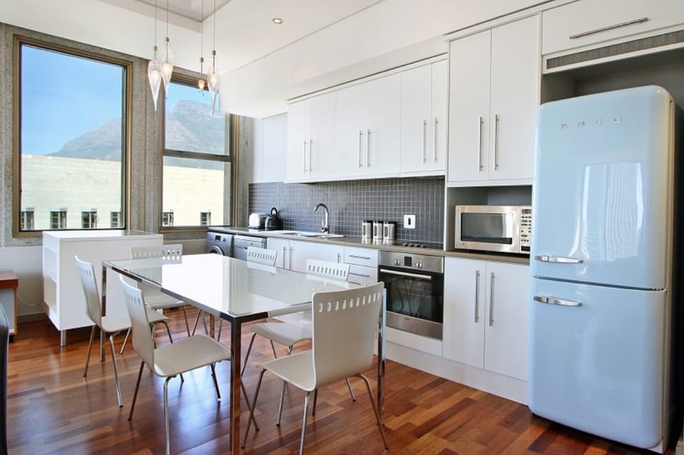 Luxury Apartment | Private kitchen | Full-size fridge, microwave, oven, stovetop