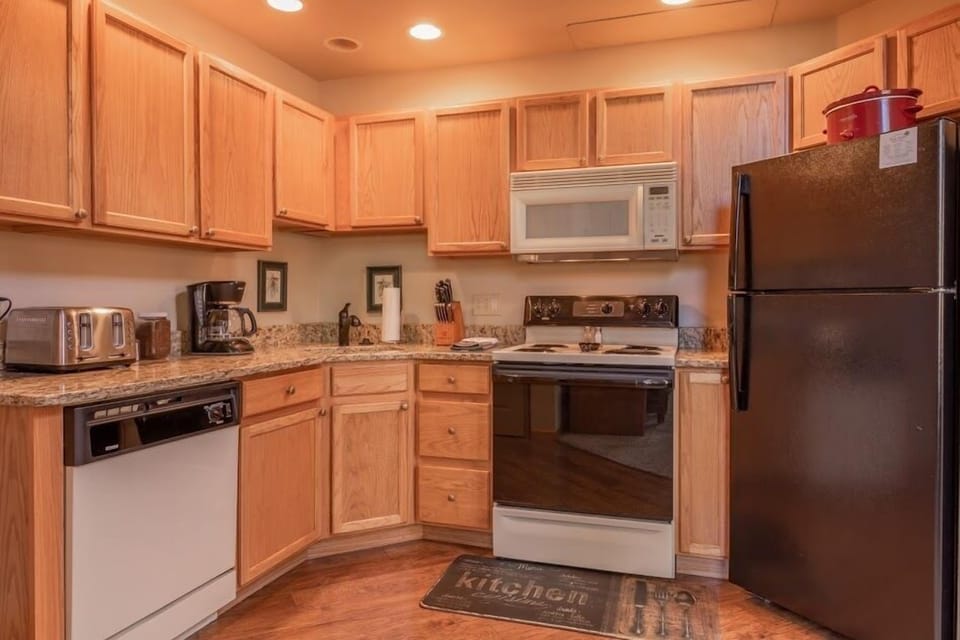 Fridge, microwave, oven, dishwasher