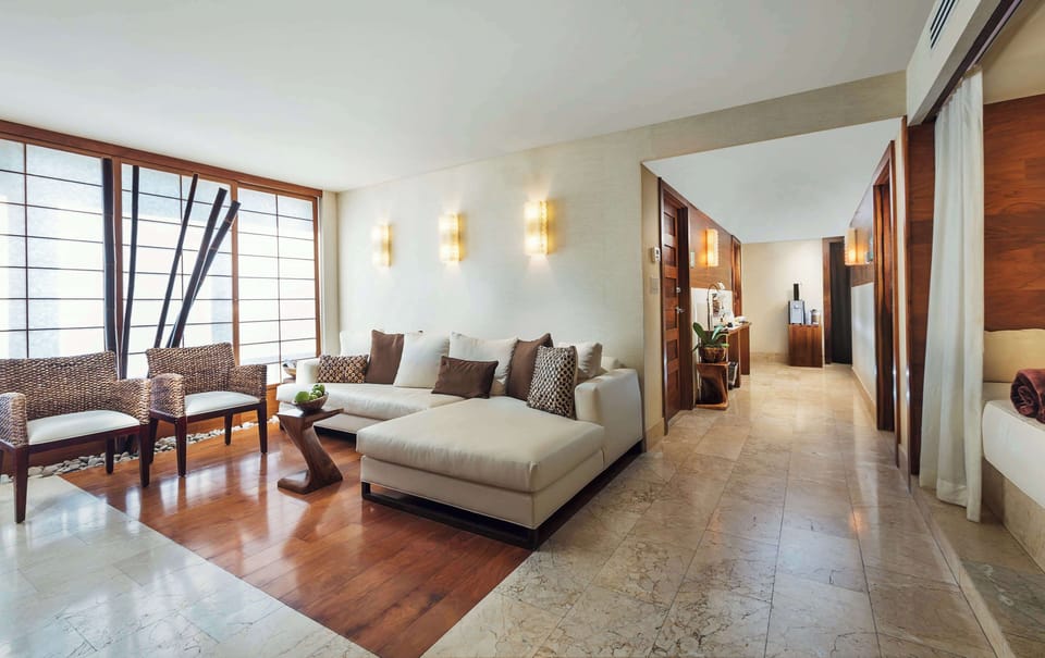 Couples treatment rooms, body treatments, aromatherapy
