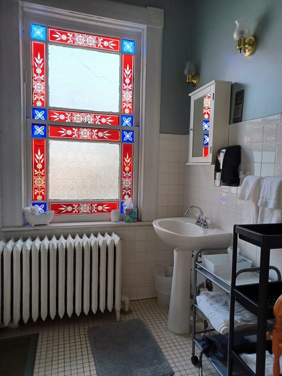 Suite, 1 King Bed | Bathroom | Free toiletries, hair dryer, bathrobes, towels