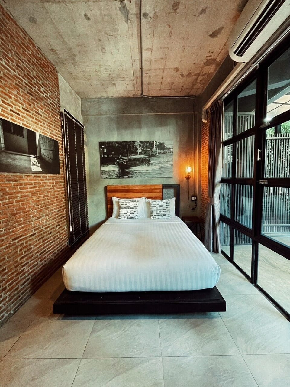 Double Bed Room with Balcony, Smoking | In-room safe, desk, soundproofing, free WiFi