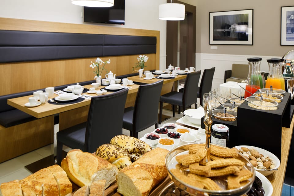 Free daily buffet breakfast