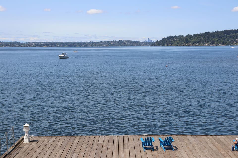 Executive Suite, Lake View | Premium bedding, in-room safe, desk, laptop workspace