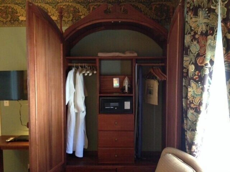 Balmoral | 1 bedroom, Egyptian cotton sheets, premium bedding, in-room safe