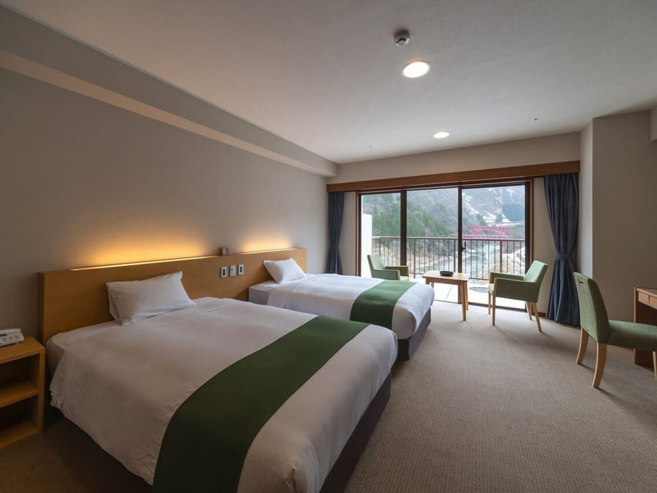 Main Tower Standard Twin Room River side, Non Smoking | In-room safe, desk, free WiFi, bed sheets