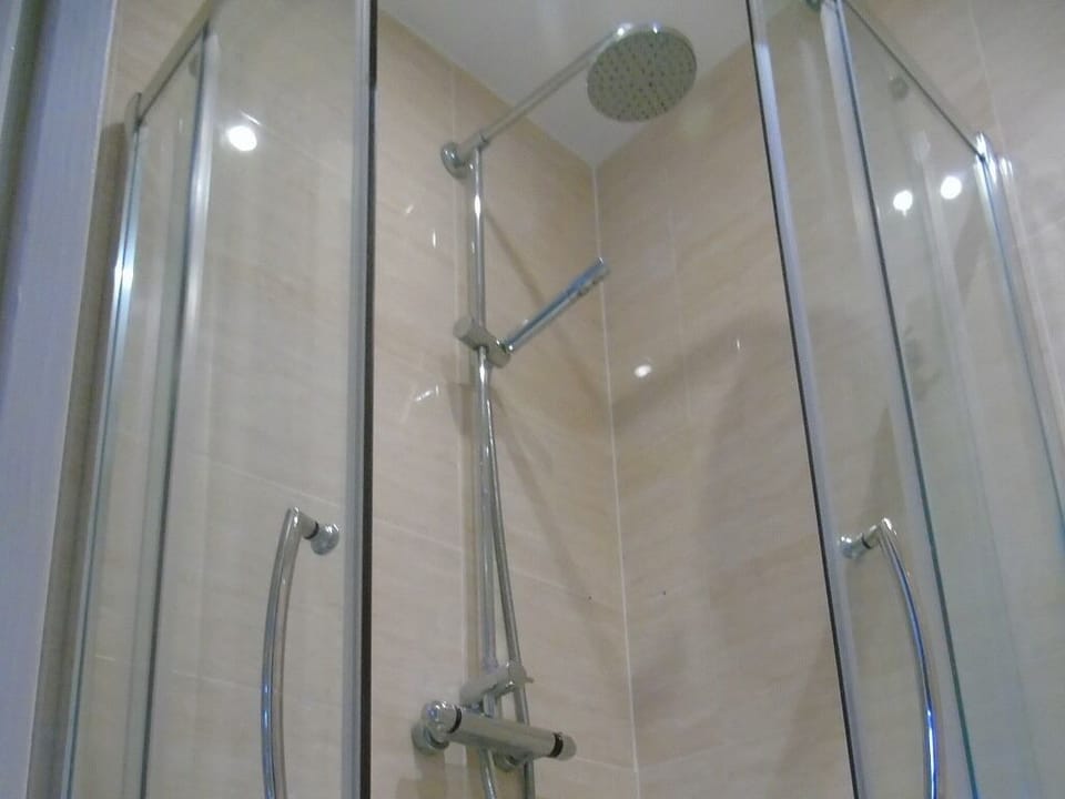 Superior Twin Room, Ensuite (Blue) | Miscellaneous