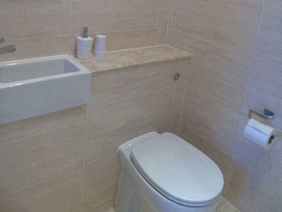 Luxury Twin Room, Ensuite (Yellow) | Miscellaneous