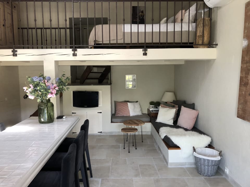 Studio, 1 Bedroom, Hill View | Individually decorated, individually furnished, desk, blackout drapes