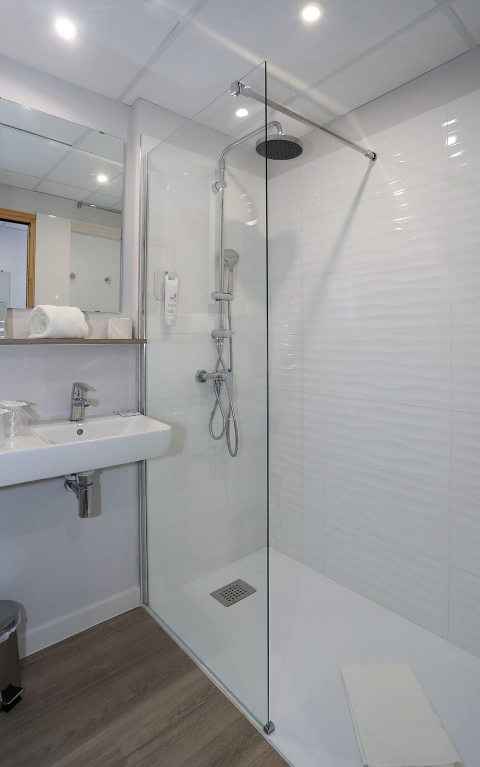 Bathroom shower