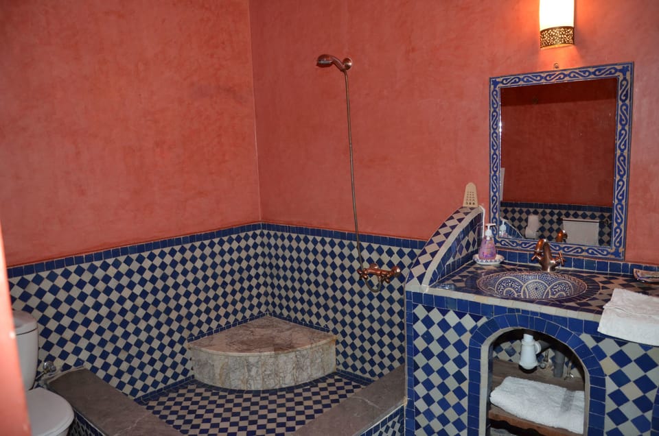Shower, free toiletries, hair dryer (on request), towels