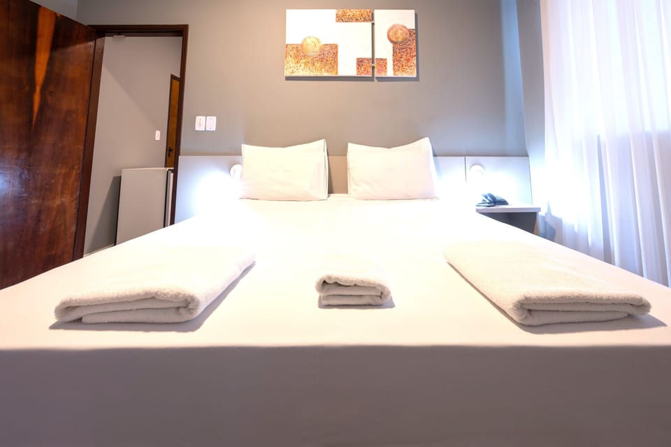 Suite | Minibar, blackout drapes, free WiFi, bed sheets
