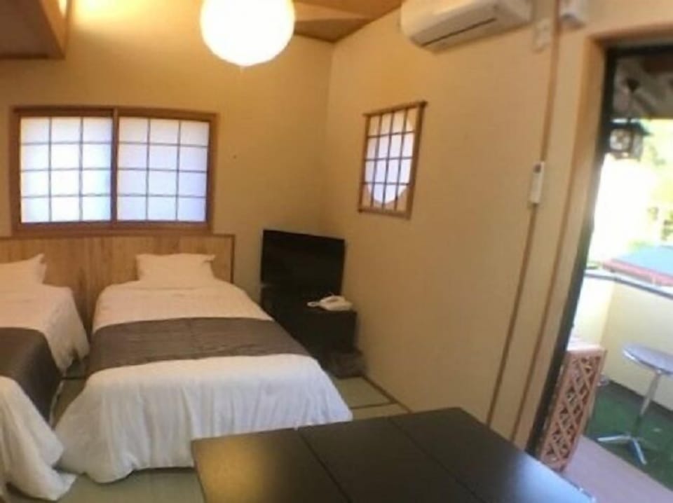 Japanese Style Twin bed Room 2F Annex Building - Yufudake View (with shower room), Non Smoking | In-room safe, desk, laptop workspace, individually decorated