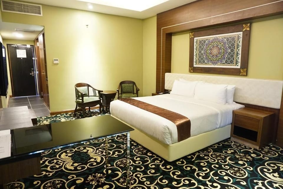 In-room safe, desk, iron/ironing board, free WiFi