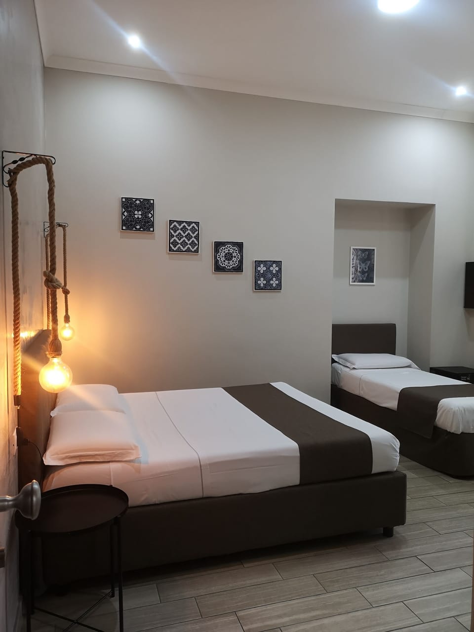 Standard Triple Room | Minibar, in-room safe, desk, blackout drapes