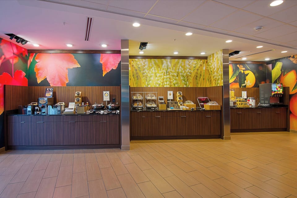 Free daily continental breakfast