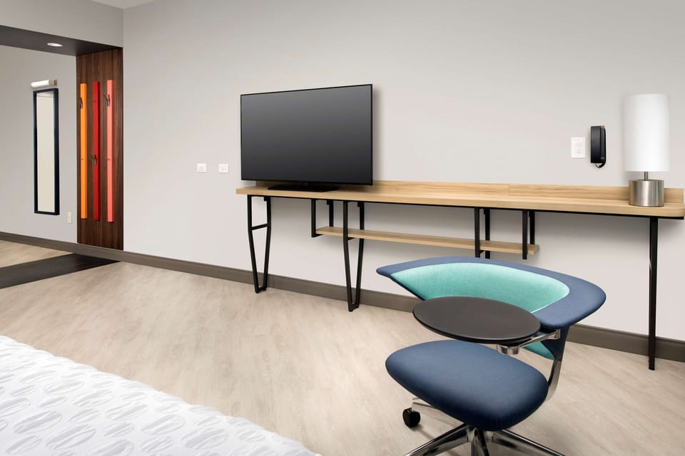 In-room safe, desk, laptop workspace, blackout drapes