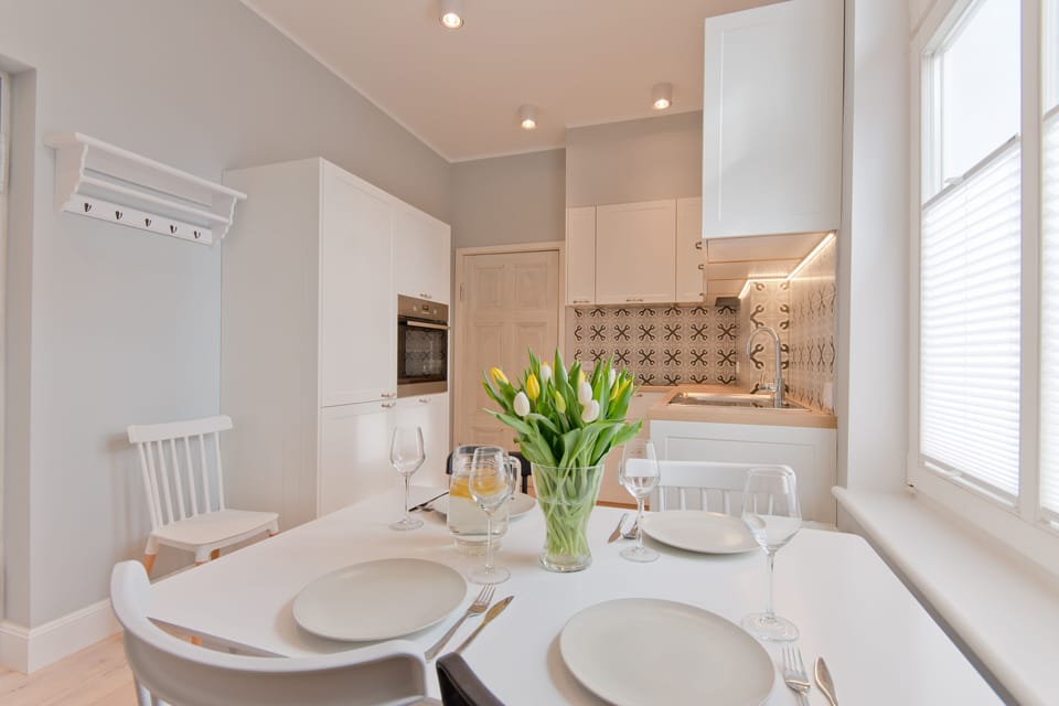 Apartment | Private kitchen | Fridge, microwave, oven, stovetop