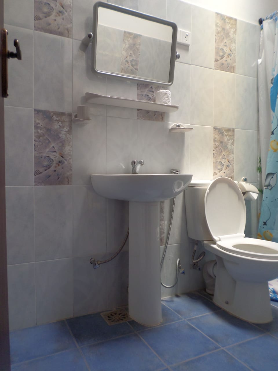 Leos Home Stay Bed and Breakfast in Dehiwala-Mount Lavinia