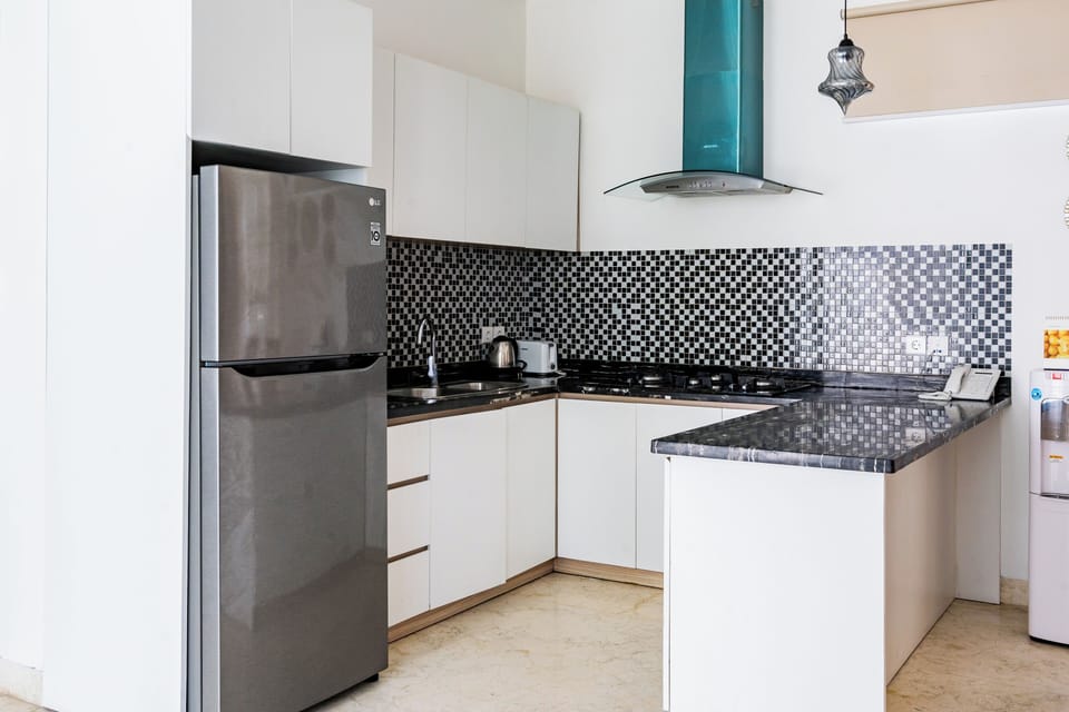 Family Villa, 4 Bedrooms | Private kitchen | Fridge