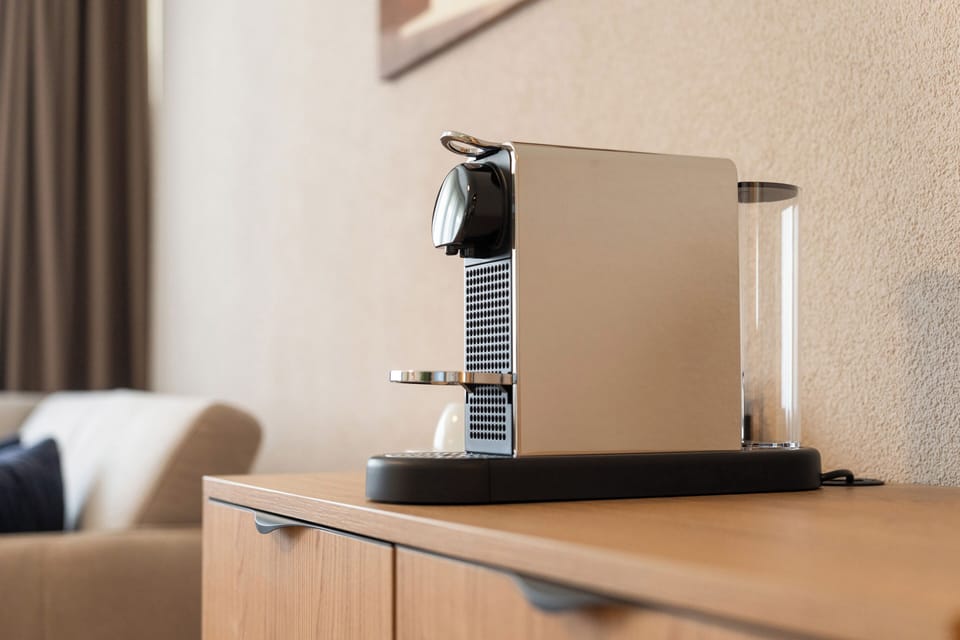 Suite | Minibar, desk, laptop workspace, blackout drapes