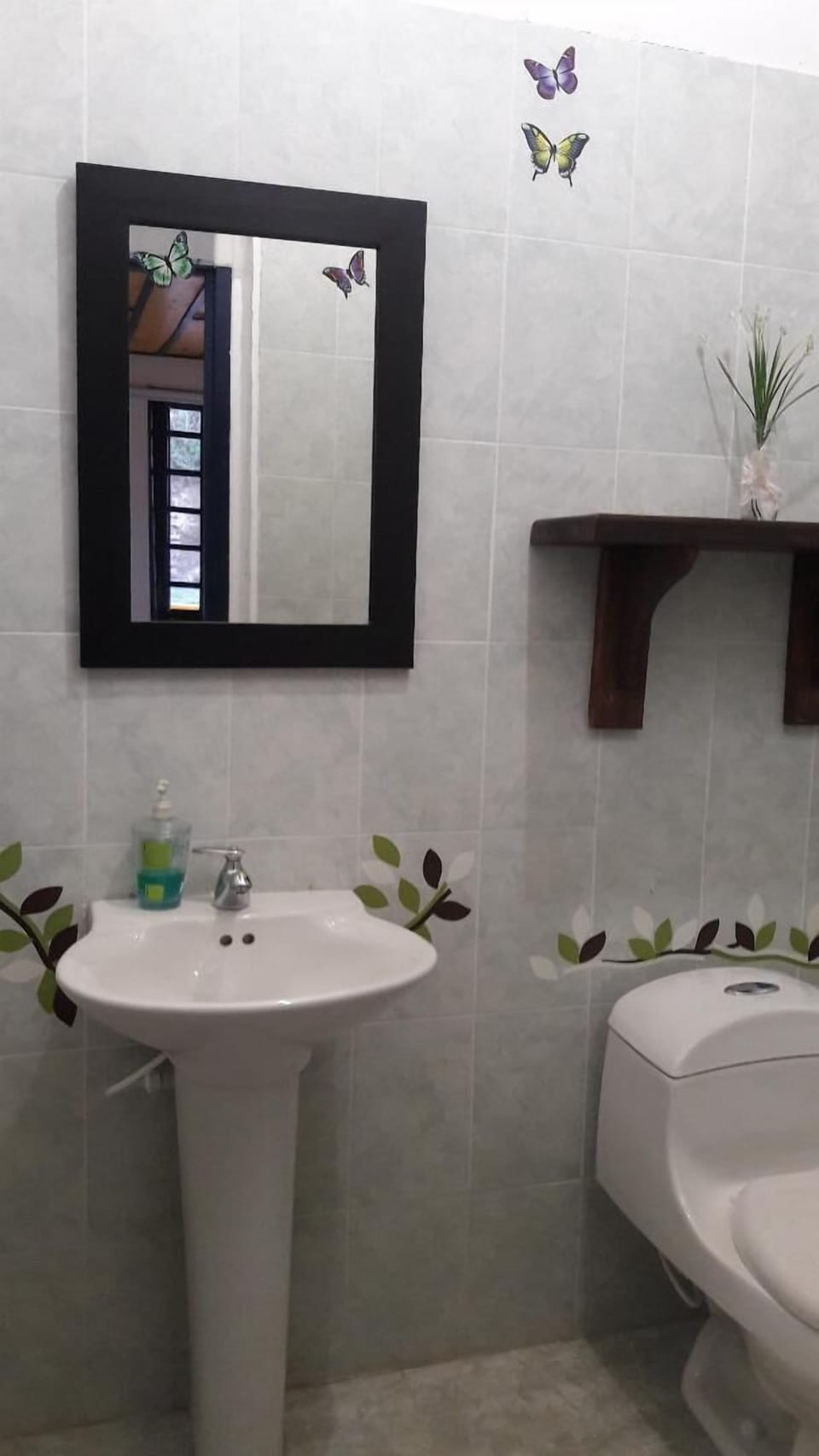 Twin Room, Private Bathroom | Bathroom | Shower, free toiletries, towels