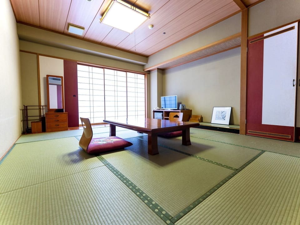 Japanese Style Room, 10 Tatami-mats | Desk, WiFi (free), bed sheets