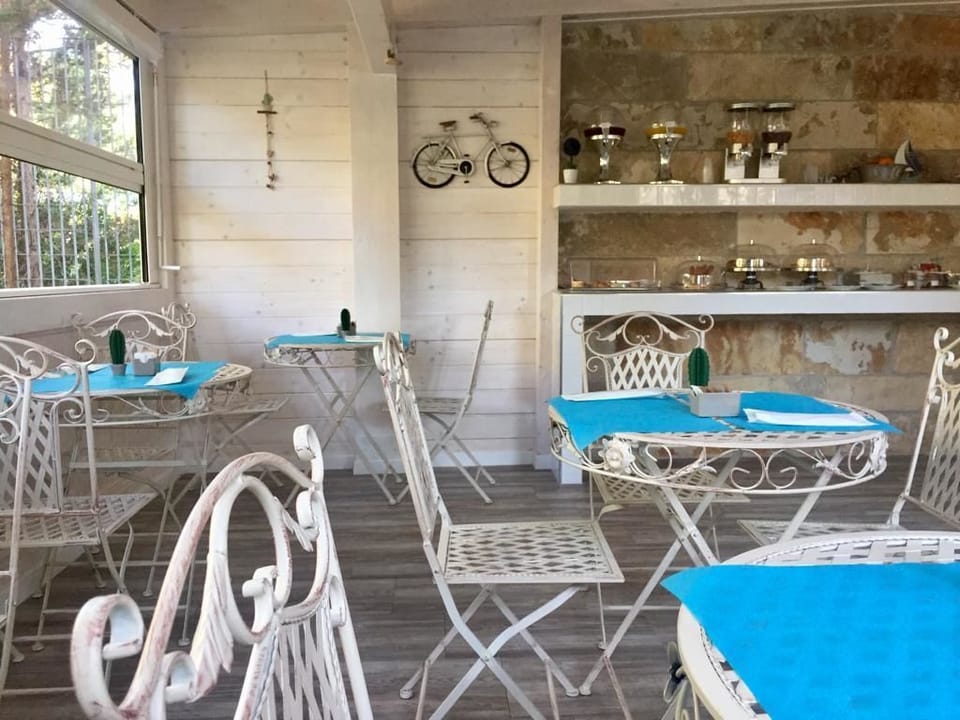 Daily buffet breakfast (EUR 6 per person)