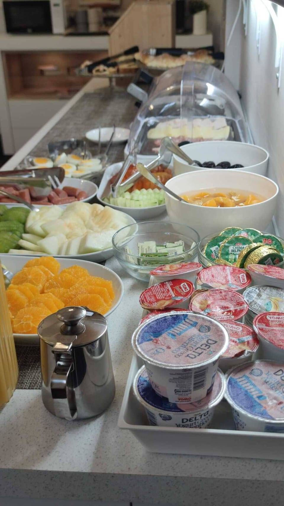 Daily buffet breakfast for a fee