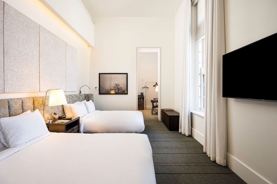 Room (Cozy, Full/Full) | Hypo-allergenic bedding, in-room safe, desk, blackout drapes