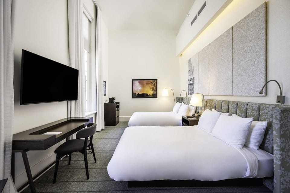 Classic Room (Full/Full) | Hypo-allergenic bedding, in-room safe, desk, blackout drapes