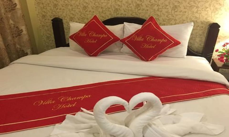 Superior Double or Twin Room | Minibar, in-room safe, desk, soundproofing
