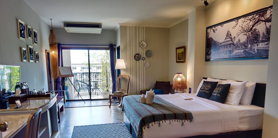 Junior Room | Desk, iron/ironing board, free WiFi, bed sheets