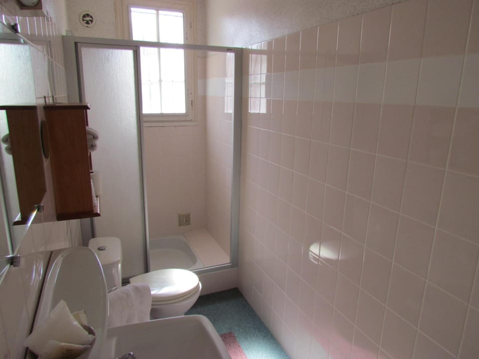 Free toiletries, towels