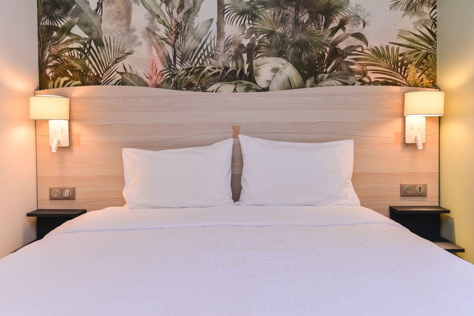 Standard Double or Twin Room | Premium bedding, in-room safe, desk, soundproofing