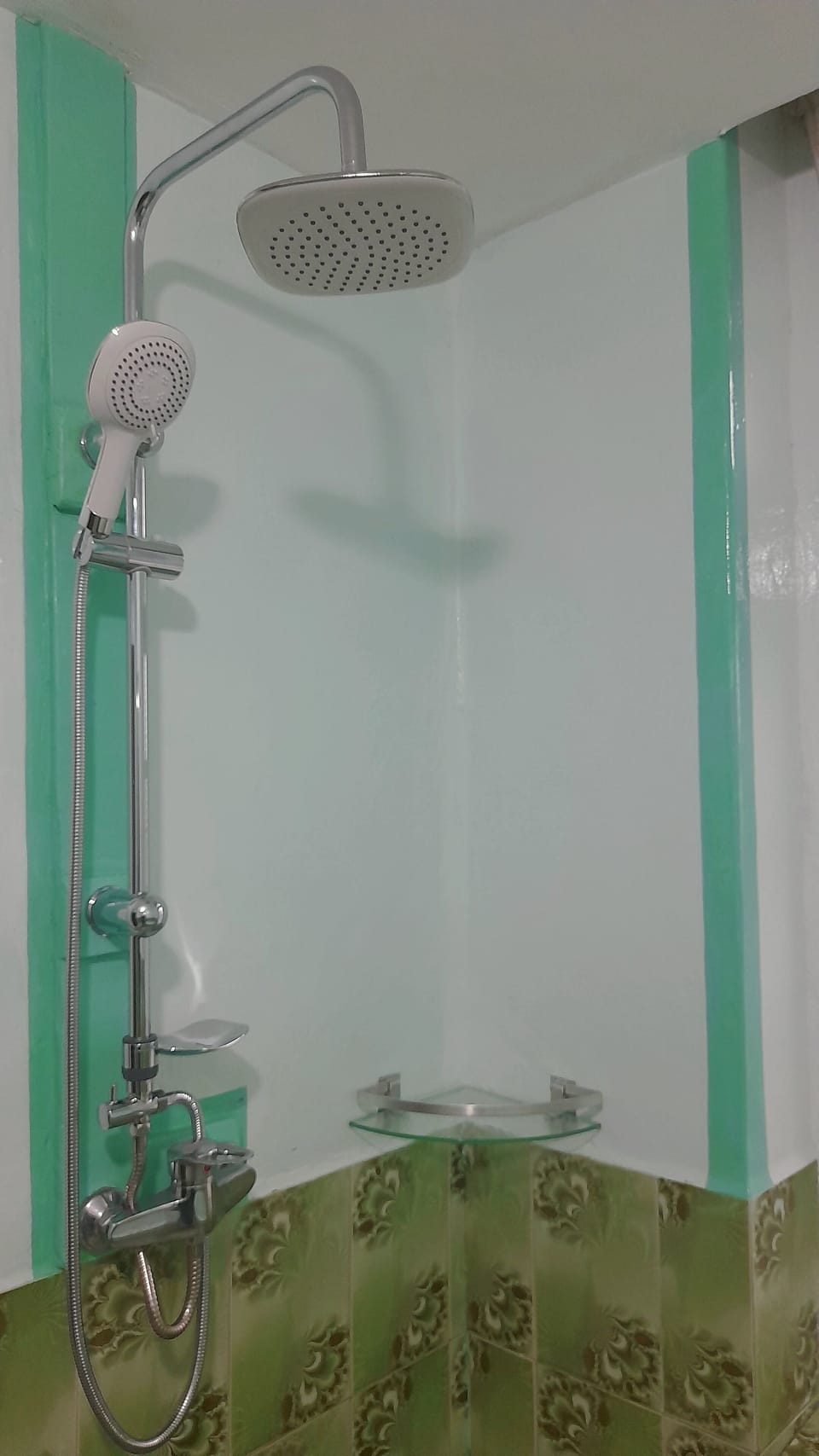 Shower, free toiletries, hair dryer, bathrobes