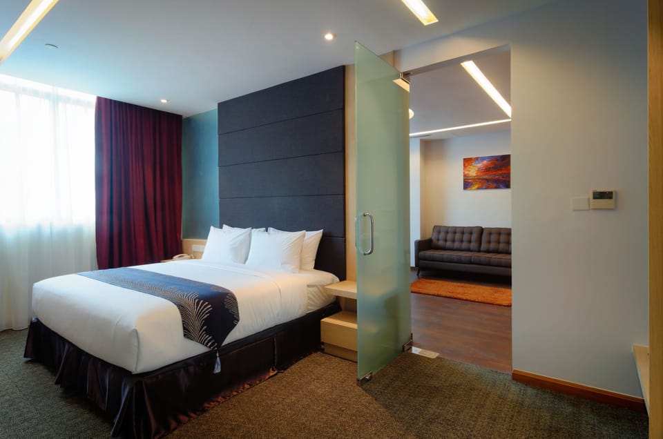 Premium bedding, in-room safe, desk, soundproofing