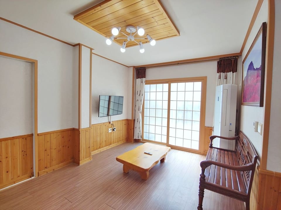Room, 1 Bedroom (66sqm) | Free WiFi