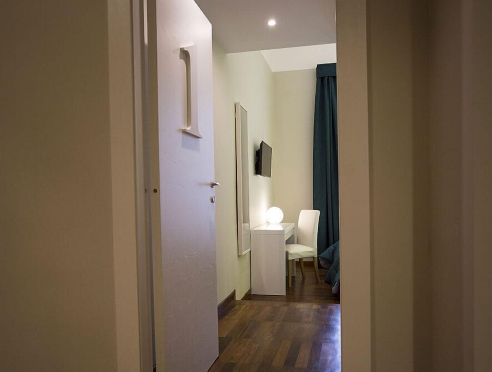 Small Double Room | Egyptian cotton sheets, premium bedding, down comforters, minibar